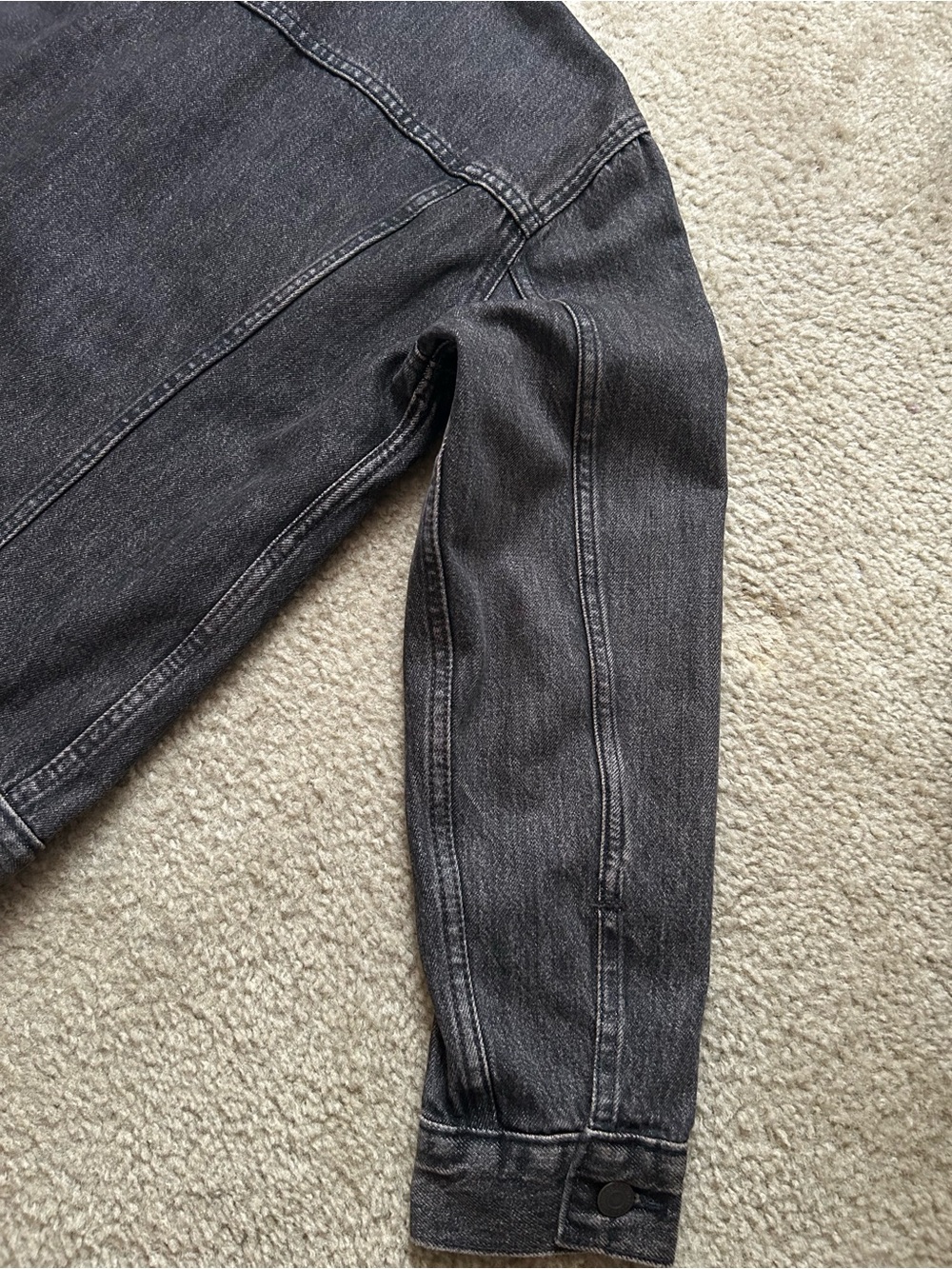 Levi’s Men’s Black Washed Denim Trucker Jacket Size S Button Front - Picture 7 of 14